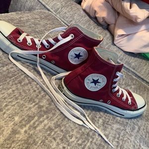 Converse Chuck Taylors Women 7 Men’s 5 shoes